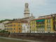 Stadtfassade an der Etsch und Domkirche